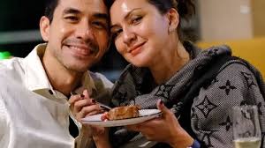 10 Potret Harmonis Rumah Tangga Donna Agnesia dan Darius Sinathrya, Pasutri  Penuh Inspirasi