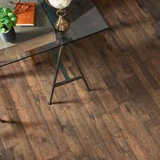Pergo Outlast Waterproof Somerton Auburn Hickory 10 Mm T X 7 48 In W X 47 24 In L Laminat In 2020 Pergo Laminate Flooring Waterproof Laminate Flooring Pergo Outlast