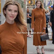 Www.goldderby.com she is an actress, known for the hunt (2020), isn't it romantic (2019) and glow (2017). Betty Gilpin In Stella Mccartney At The New York Build Series