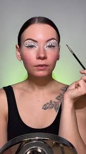 Cruella Devil makeup look.👀💋 #makeup #makeuptutorial #makeupart  #makeupartist #makeuptransformation #makeuptransition #makeuplooks  #makeuplook #fyp #goviral #viral #cruella #cruellamakeup ...