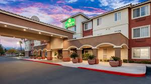 La quinta inn & suites by wyndham las vegas airport n conv. La Quinta Inn Suites By Wyndham Las Vegas Red Rock Las Vegas Nv United States Compare Deals