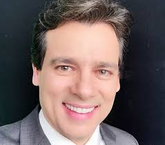 Mas eu sou irmão gêmeo do celso portiolli, é meu irmão. Celso Portiolli Instagram