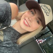 Can I take prom pictures with Highland cows in Unionville NC?