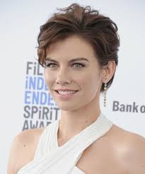 Read about the important roles that vitamin e plays in your body and the ways you can maintain adequate levels through diet and supplements. Capelli Mossi Corti Tagli E Acconciature Di Moda Per L Inverno 2017 Per Viso Capelli Corti Viso Ovale Tagli Di Capelli Per Viso Tondo Capelli Corti Viso Tondo