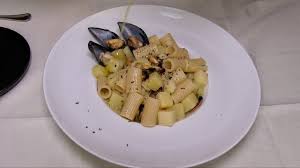 E allora come non replicarlo anche in casa? Pasta Patate E Cozze Youtube