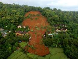 Documents similar to hakisan tanah di malaysia. Tanah Runtuh 2 Maut 16 Hilang Di Jawa Timur Indonesia