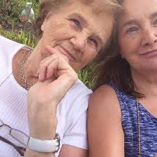 Who can pet sit a 6-month-old kitten in Taree over Christmas?