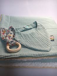 couverture bebe en double gaze et fausse fourrure mouton etsy couverture bebe double gaze couture pour bebe