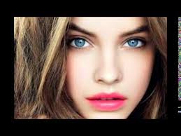 This cinnamon brown hair benefits from some copper and blonde highlighting, especially around the face and on those layers. Best Eye Makeup For Blue Eyes Brown Hair Saubhaya Makeup