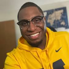 Roderick Simmons (@Roderick_ES)