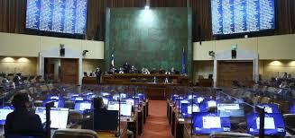 .las 10:30 horas de este lunes, la revisión de la reforma constitucional que busca permitir el tercer cámara despachó al senado proyecto que permite el tercer retiro del 10%. U4h5wnw4i0e8pm