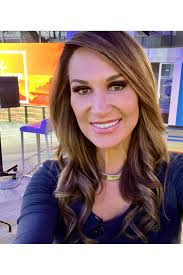 Campbell loves the beach. Not so much for the sand or salt water, she  mainly just enjoys blatantly staring at other people🤣