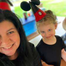 🌸 🌺 🌹 🌸🌺🌹🌸🌺🌹🌸🌺🌹🌸 Check out these great weekly specials!!  Prices Valid 4-12 thru 4-18 ‼️Great In-Season Hot Buy‼️ Washington Gala  Apples .88lb. 💙FRESHEST PRODUCE DEALS 💙 ⚜️ Iceberg Head Lettuce .88ea.