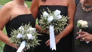 Beautiful White Heather Wedding Bouquets To Celebrate A Bride Or Groom S Heritage Perfect For Bride Or Brides White Bouquet Beautiful Bouquet Wedding Bouquets
