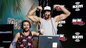 Rob gronkowski ретвитнул(а) kyle van noy. Tampa Bay Buccaneers Te Rob Gronkowski Will Make A Great Florida Man