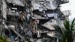El edificio de apartamentos derrumbado en miami, este jueves. Lhigbhw8v2gmsm