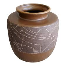 Daric Harvie Modern Cubist Sgraffito Ceramic Vase In 2020 Sgraffito Ceramics Vase