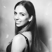 Anna Capone's Instagram, Twitter & Facebook