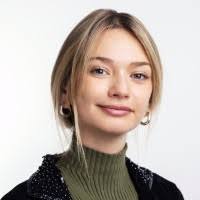 Taylor Siegel's Instagram, Twitter & Facebook