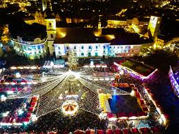 Sejur 3 zile, cazare 2 nopți, mic dejun târgul de crăciun din sibiu debutează pe 13 noiembrie 2020 şi se va termina în 27 decembrie 2020, urmând că după această perioadă să se. Targul De CrÄƒciun De La Sibiu Este Asaltat De TuriÈ™ti Video Nova Tv Medias