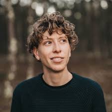 Dana Glick's Instagram, Twitter & Facebook