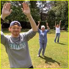 Judi Dench Takes On Laxed Siren Beat Dance On Tiktok With Grandson Sam Williams Judi Dench Sam Williams Tiktok Just Jared