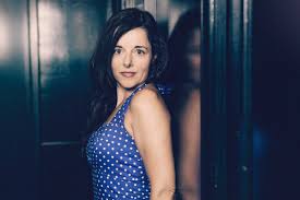 Le grand public l'a découverte dans la série « dix pour cent ». Laure Calamy Laurent Koffel