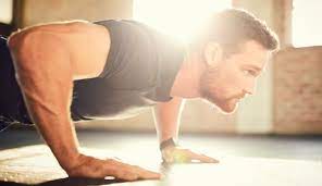 Lakukan senaman fleksibiliti (yoga dan taichi), kekuatan otot (tekan tubi) dan daya tahan otot (berlari) sebanyak 2 hingga 3 kali seminggu. 5 Senaman Tekan Tubi Ini Rahsia Lelaki Nampak Segak Bila Miliki Dada Bidang Maskulin