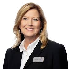 Jayne Hanley's Instagram, Twitter & Facebook