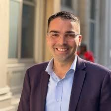 Maureen Rudolph's Instagram, Twitter & Facebook