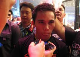 PXC 29 Results: Filipino MMA Fighters Victorious in Home Turf (That, and I  got my UFC fight gloves signed by Mark Munoz!)