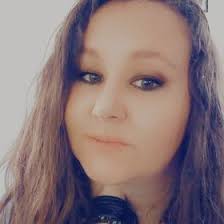 Sheena Dale's Instagram, Twitter & Facebook