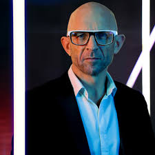 Book Jason Bradbury, AI & Technology Speaker via The Speakers Agent