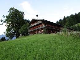 In recent years, the bergdoktorhaus has repeatedly. Innenbesichtigung Das Bergdoktor Wohnhaus Am Bromberg In Soll Ist Fur Sie Geoffnet Pension Steinbacher