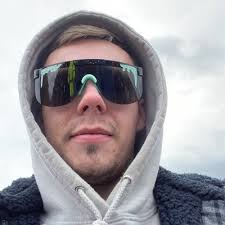 connor Coles (@connorsprofile)