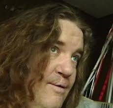 Sean Best's Instagram, Twitter & Facebook