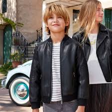 La giacca biker più elegante qui per il tuo bambino elegante !! Giubbotto Ecopelle Fodera Sherpa Infanzia Bambino Kiabi 25 00 Giacca Stile Di Moda Ragazza