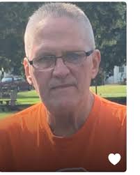 Robert Vanbuskirk's Instagram, Twitter & Facebook