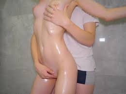 A very hot CMNF oil massage