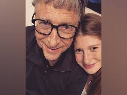 William henry gates iii is an american business magnate, software developer, investor, author, and philanthropist. Bill Gates Daughter Jennifer Posts Adorable Throwback Picture With Parents