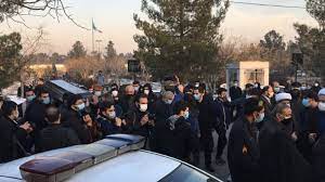 آقای میناوند هم به کرونا مبتلا شده است و در بخش مراقبت‌های ویژه در بیمارستان لاله. Ø¹Ù„ÛŒ Ø§Ù†ØµØ§Ø±ÛŒØ§Ù† Ø¯Ø± Ø®Ø§Ù†Ù‡ Ø§Ø¨Ø¯ÛŒ Ø¢Ø±Ø§Ù… Ú¯Ø±ÙØª