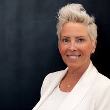 Teri Lockhart's Instagram, Twitter & Facebook