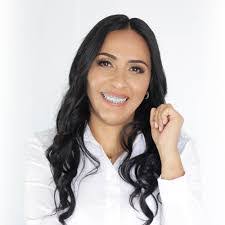 Carmen Bernal's Instagram, Twitter & Facebook