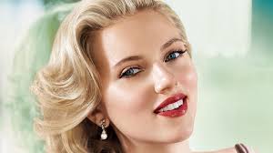 She is currently the highest paid actress. Scarlett Johansson Age Boyfriend Family Biography More