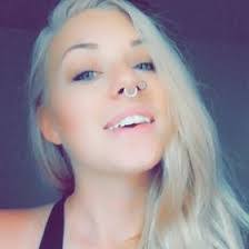 Anna Streich's Instagram, Twitter & Facebook