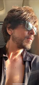 Popular content related to shah rukh khan & ra.one. Shah Rukh Khan On Twitter And To Everybody Here S Looking At All The Colours Of Light May Your Happiness Be In All Shades Vibrancy Madness Of These Colours Happy Holi