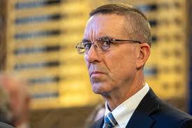 Nebraska senators approve controversial pick for HHS chief