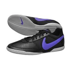 Sepatu Futsal Nike Davinho 580452 050 Merupakan Sepatu Futsal Nike Yang Didesign Untuk Pertandingan Indoor Dan Sangat Cocok Pada Permuaan Ka Nike Sepatu Adidas