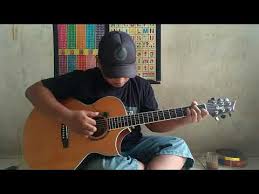 Ia misterius karena di setiap video barunya yang tayang, pria asal ponorogo pemilik nama asli alief gustakhiyat (31) ini hampir tidak pernah berbicara. Gitaris Fingerstyle Alip Ba Ta Yang Trending Di Youtube Ini Pekerjaan Hariannya Kaskus