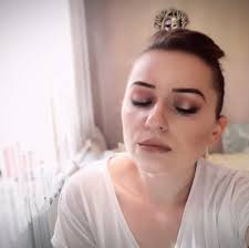 Makeup Emina Sehic added a new photo.